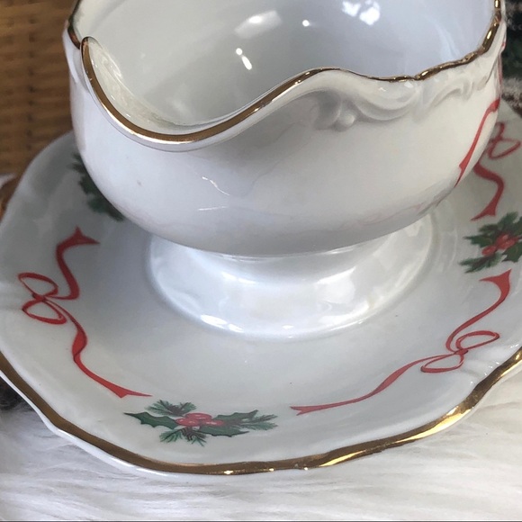 VINTAGE Christmas “Holiday Ribbons” Gravy Boat Twin Spouts WALBRZYCH  serving pi - Picture 9 of 11